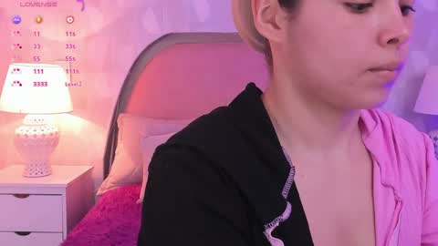 angeline online show from May 15, 12:23 pm