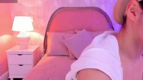 Snapshot of angeline__cute chatting on May 20, 12:11 pm angeline online show from May 20, 12:11 pm
