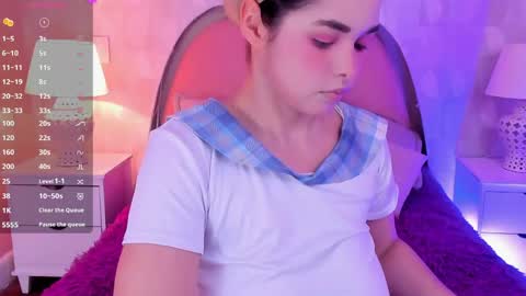 Snapshot of angeline__cute chatting on May 22, 2:01 pm angeline online show from May 22, 2:01 pm