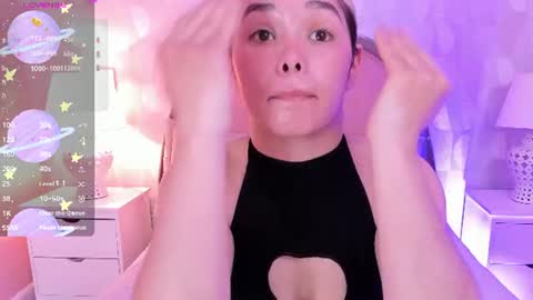 Snapshot of angeline__cute chatting on June 9, 12:17 pm angeline online show from June 9, 12:17 pm