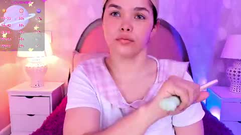angeline online show from July 3, 12:22 pm