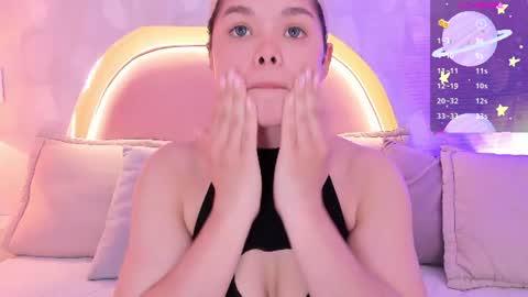 angeline online show from July 30, 12:15 pm