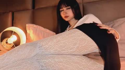 angelinepossy online show from November 11, 6:30 pm