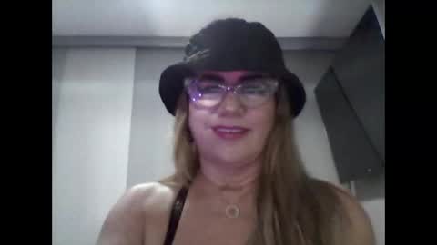 angelinna_12 online show from September 26, 4:27 am