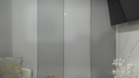 Snapshot of angelinna_12 chatting on June 12, 5:39 am angelinna_12 online show from June 12, 5:39 am