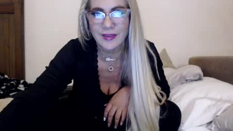 angelinna_12 online show from July 13, 8:17 am