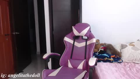 angelita independent model online show from September 19, 4:25 am