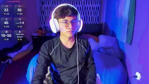 Snapshot of angelito18_twink chatting on June 12, 6:01 am Angel online show from June 12, 6:01 am