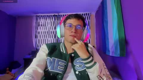 Snapshot of angelito18_twink chatting on June 15, 9:17 pm Angel online show from June 15, 9:17 pm