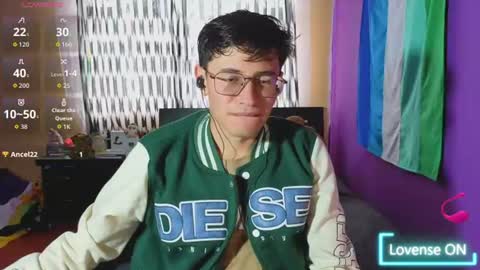 Snapshot of angelito18_twink chatting on June 21, 8:44 pm Angel online show from June 21, 8:44 pm
