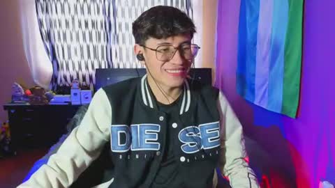 Snapshot of angelito18_twink chatting on June 22, 9:01 pm Angel online show from June 22, 9:01 pm
