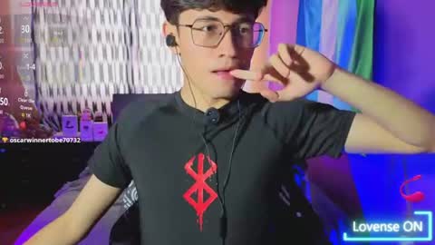 Snapshot of angelito18_twink chatting on June 26, 2:10 pm Angel online show from June 26, 2:10 pm