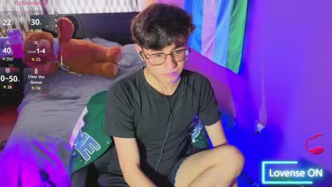 Snapshot of angelito18_twink chatting on July 8, 5:06 pm Angel online show from July 8, 5:06 pm