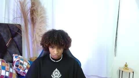 Angel online show from November 3, 8:43 pm