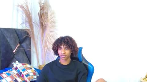 Angel online show from November 12, 8:08 pm