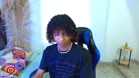 Snapshot of angell18_ chatting on May 25, 9:10 pm Angel online show from May 25, 9:10 pm