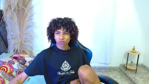 Snapshot of angell18_ chatting on May 26, 8:38 pm Angel online show from May 26, 8:38 pm