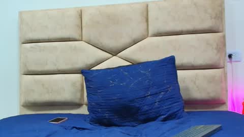 angell_cooper online show from November 22, 2:27 pm