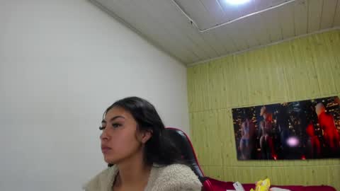Snapshot of angell_cooper8 chatting on May 26, 12:12 pm Angell cooper8 online show from May 26, 12:12 pm
