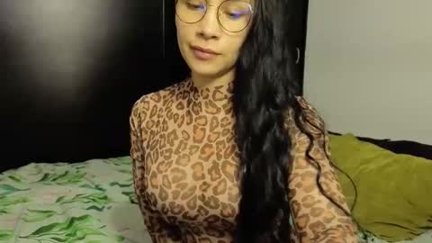  ANGELA ISABELLA  online show from October 24, 11:45 pm