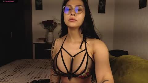  ANGELA ISABELLA  online show from April 27, 12:25 pm