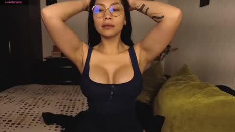 Snapshot of angellaisabella chatting on May 15, 12:34 pm ANGELA ISABELLA online show from May 15, 12:34 pm