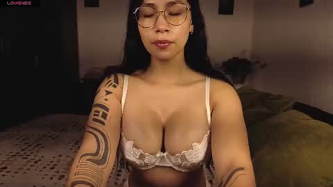 Snapshot of angellaisabella chatting on June 20, 12:30 pm ANGELA ISABELLA online show from June 20, 12:30 pm