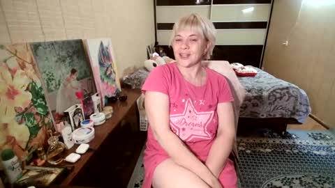 Snapshot of angelleah chatting on June 12, 5:01 pm angelleah online show from June 12, 5:01 pm