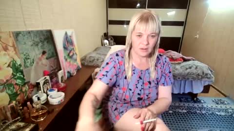 Snapshot of angelleah chatting on July 28, 11:28 am angelleah online show from July 28, 11:28 am
