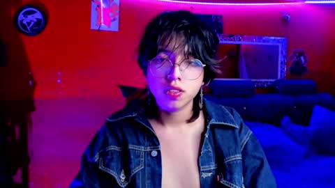 Snapshot of angellonfire chatting on February 2, 5:53 am Angel  online show from February 2, 5:53 am