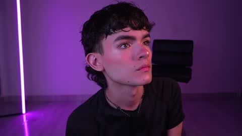 Angelo I work from home this is my room  online show from February 23, 12:52 am