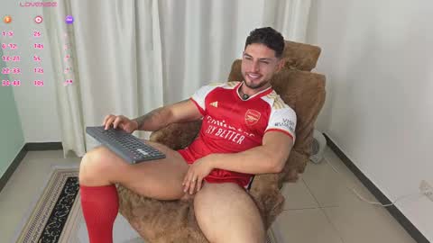 Snapshot of angeloferro1 chatting on September 16, 12:44 am Angelo Ferro online show from September 16, 12:44 am