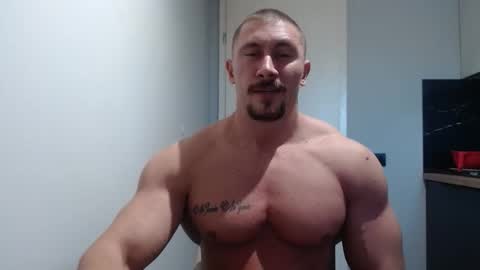  ------- SEX SHOW WITH GUYS AND GIRLS  MUSCLE SHOW online show from October 25, 1:40 pm