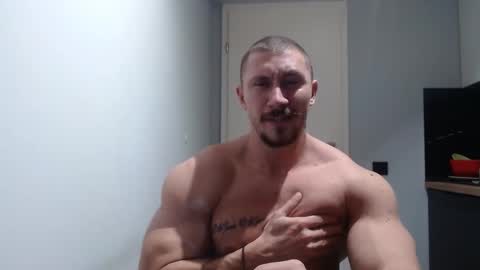  ------- SEX SHOW WITH GUYS AND GIRLS  MUSCLE SHOW online show from November 17, 4:13 pm