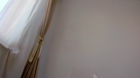 Snapshot of angeloflove_ chatting on June 11, 4:43 am Raiss online show from June 11, 4:43 am