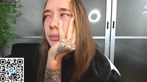 Snapshot of angelpaull chatting on February 23, 5:07 pm Angel online show from February 23, 5:07 pm