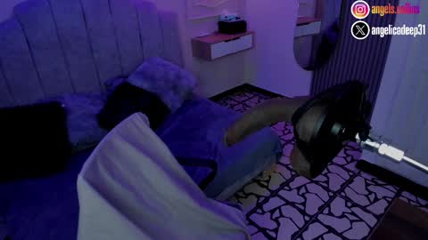 Snapshot of angels__collins chatting on November 29, 9:29 pm ANGELS online show from November 29, 9:29 pm