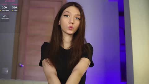 Snapshot of angels_kiss chatting on October 29, 12:51 pm Nikki online show from October 29, 12:51 pm