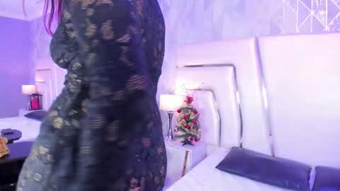 Snapshot of angelsblazze chatting on December 15, 8:35 pm Angel online show from December 15, 8:35 pm