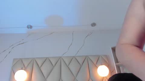 ANGIE online show from November 28, 2:31 pm