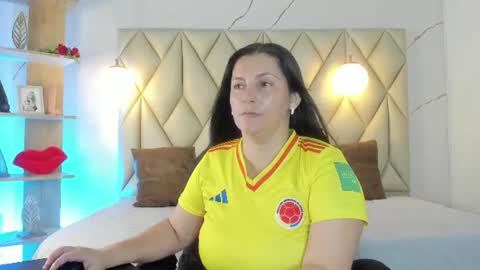 Snapshot of angelswets chatting on June 17, 2:29 pm ANGIE online show from June 17, 2:29 pm