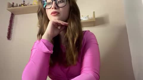 Snapshot of angelwhisper56 chatting on February 9, 3:05 pm Lisa online show from February 9, 3:05 pm