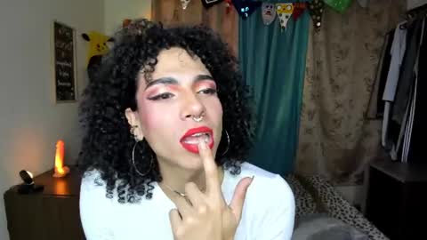 angelwhitte online show from June 21, 4:04 am