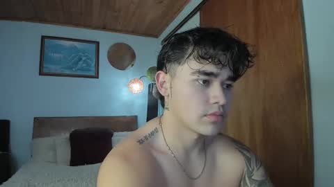 Snapshot of angelx_fox chatting on March 5, 7:38 pm Angel Fox online show from March 5, 7:38 pm