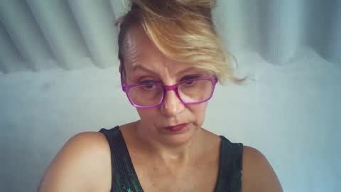 angelycute476334 online show from February 19, 7:21 pm