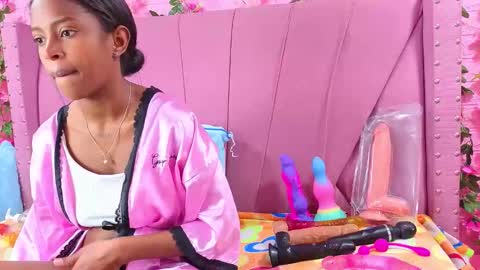 Snapshot of angeyapetite chatting on December 15, 8:13 pm Anyega online show from December 15, 8:13 pm