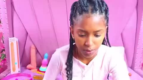 Snapshot of angeyapetite chatting on July 3, 12:00 pm Anyega online show from July 3, 12:00 pm