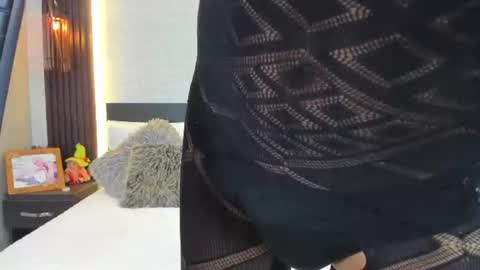 Snapshot of anghel_stone chatting on June 18, 8:46 pm Anghel Stone online show from June 18, 8:46 pm
