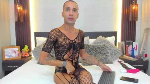 Snapshot of anghel_stone chatting on July 7, 1:08 am Anghel Stone online show from July 7, 1:08 am