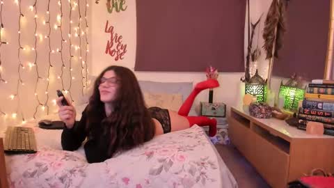 Snapshot of angie0805 chatting on January 6, 10:23 pm Karina online show from January 6, 10:23 pm